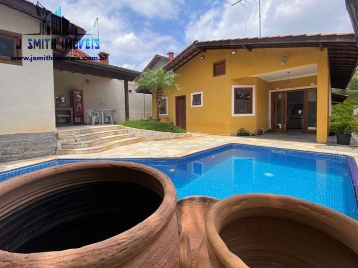 Casa de Condomínio à venda com 3 quartos, 361m² - Foto 1