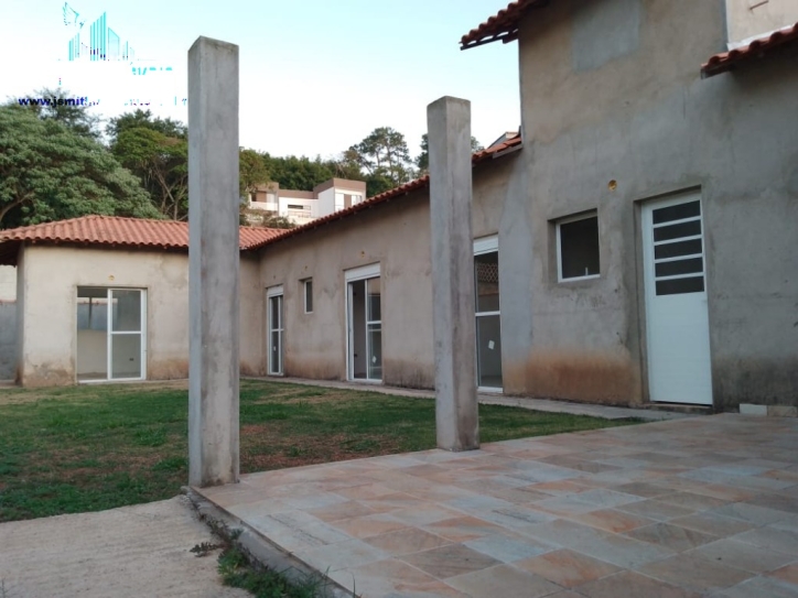 Casa à venda com 4 quartos, 282m² - Foto 4