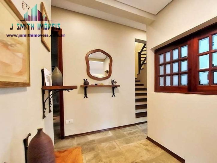 Casa de Condomínio à venda com 4 quartos, 421m² - Foto 4