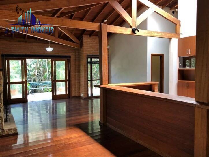 Casa de Condomínio à venda com 3 quartos, 233m² - Foto 2