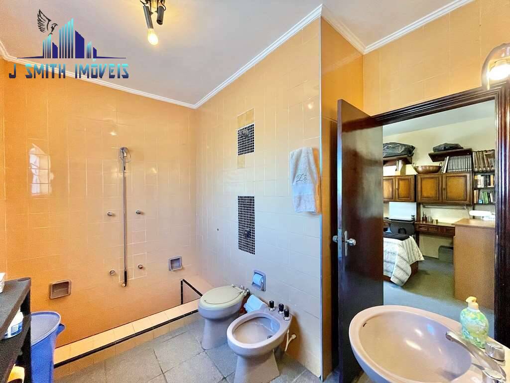 Casa à venda com 3 quartos, 184m² - Foto 8