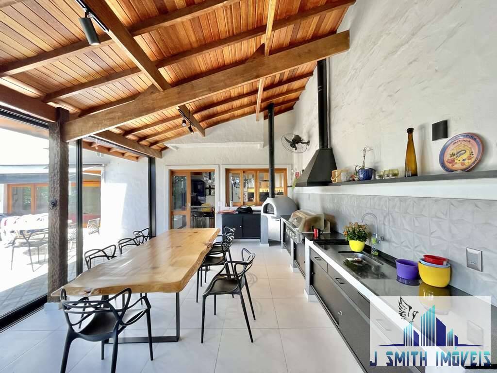 Casa à venda com 5 quartos, 302m² - Foto 9