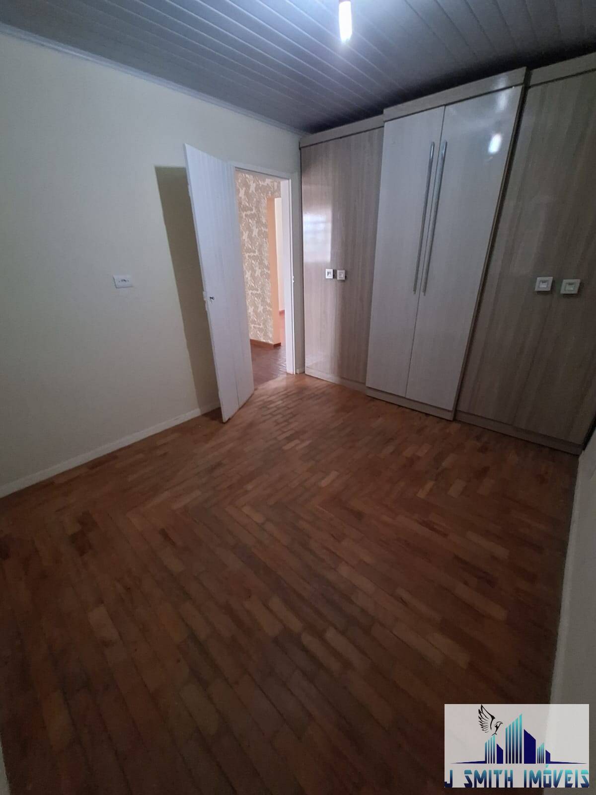 Casa à venda com 2 quartos, 168m² - Foto 4