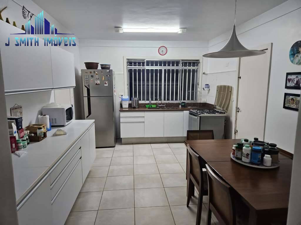 Casa à venda com 4 quartos, 1090m² - Foto 17