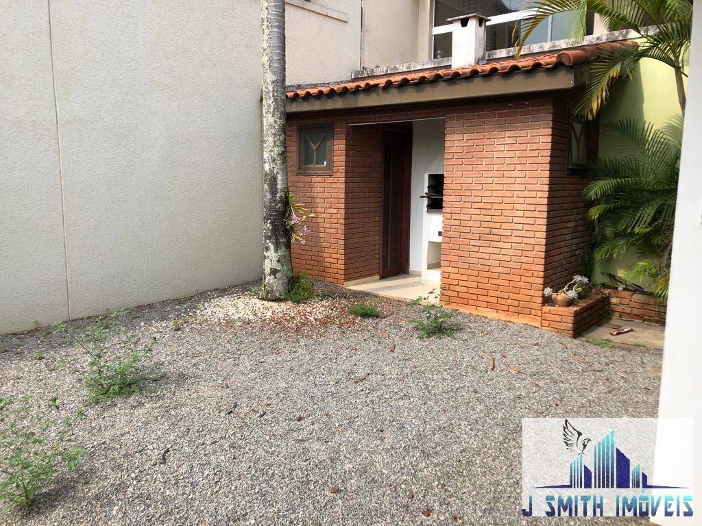 Casa à venda com 4 quartos, 250m² - Foto 7