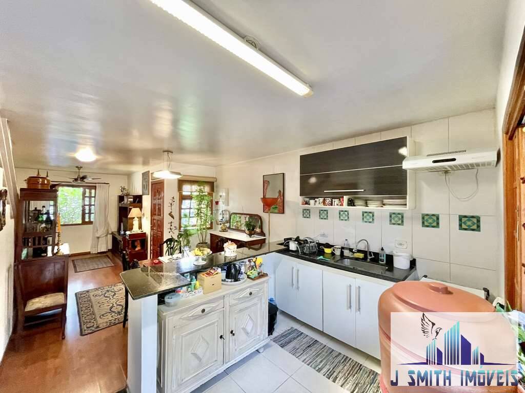 Casa à venda com 3 quartos, 81m² - Foto 3