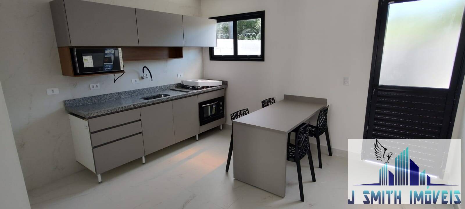 Casa para alugar com 2 quartos, 90m² - Foto 9