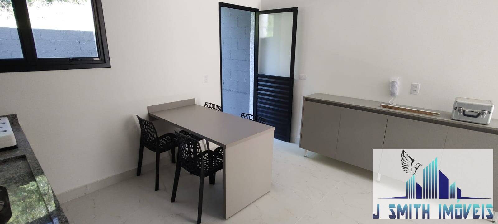 Casa para alugar com 2 quartos, 90m² - Foto 11