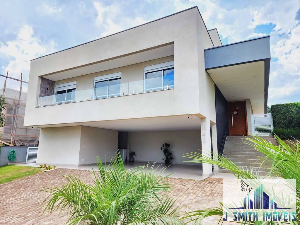 Casa à venda com 3 quartos, 303m² - Foto 1