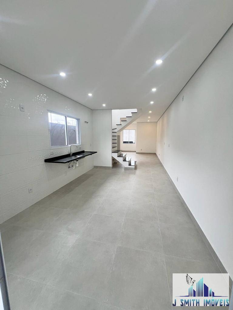 Casa à venda com 3 quartos, 96m² - Foto 2