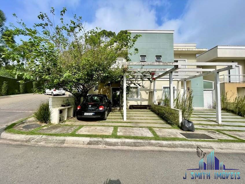 Casa à venda com 3 quartos, 100m² - Foto 1