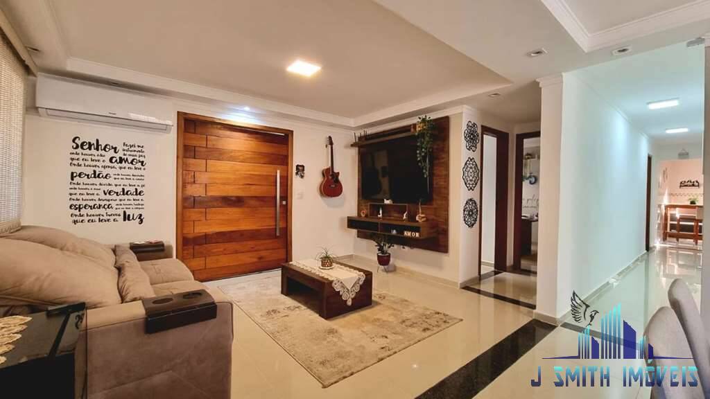 Casa à venda com 3 quartos, 183m² - Foto 2