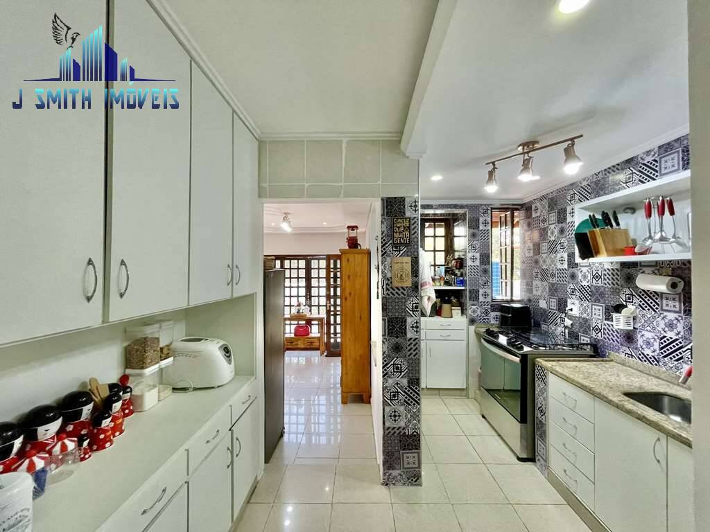 Casa à venda com 3 quartos, 280m² - Foto 11