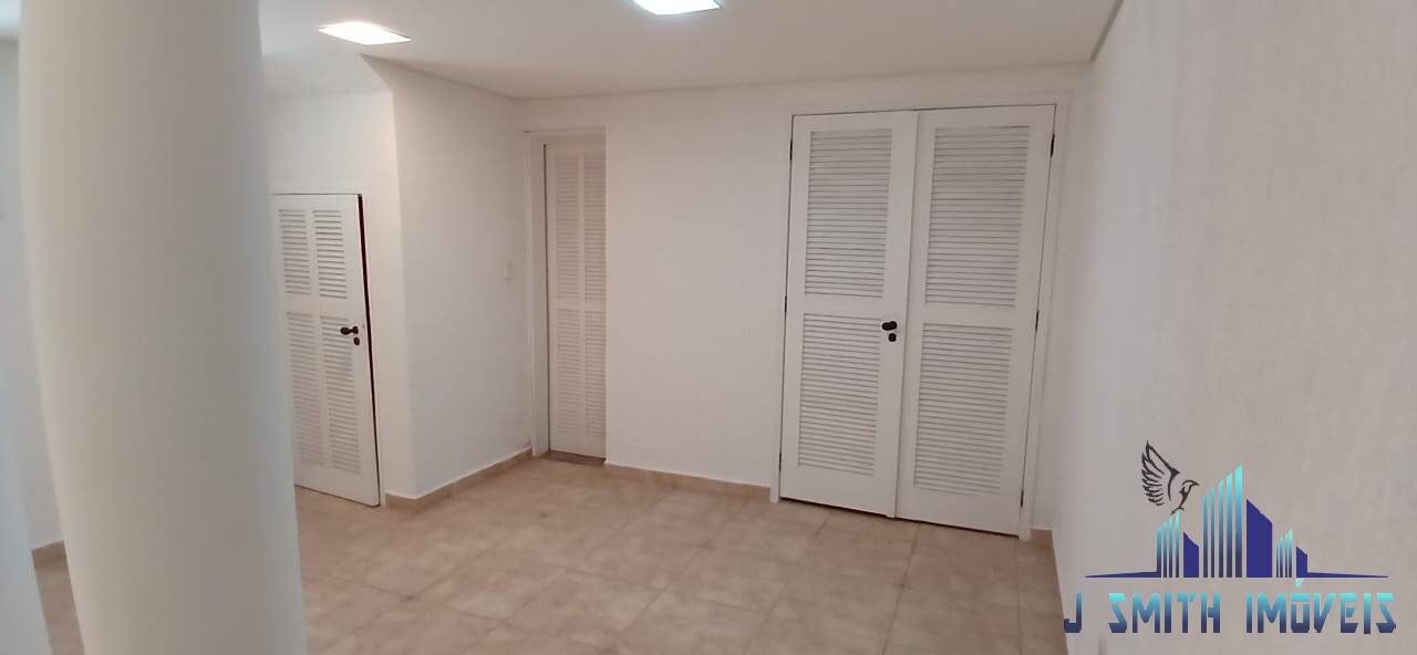 Casa para alugar com 3 quartos, 250m² - Foto 31