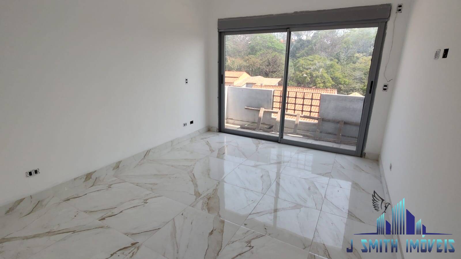 Casa à venda e aluguel com 3 quartos, 203m² - Foto 1