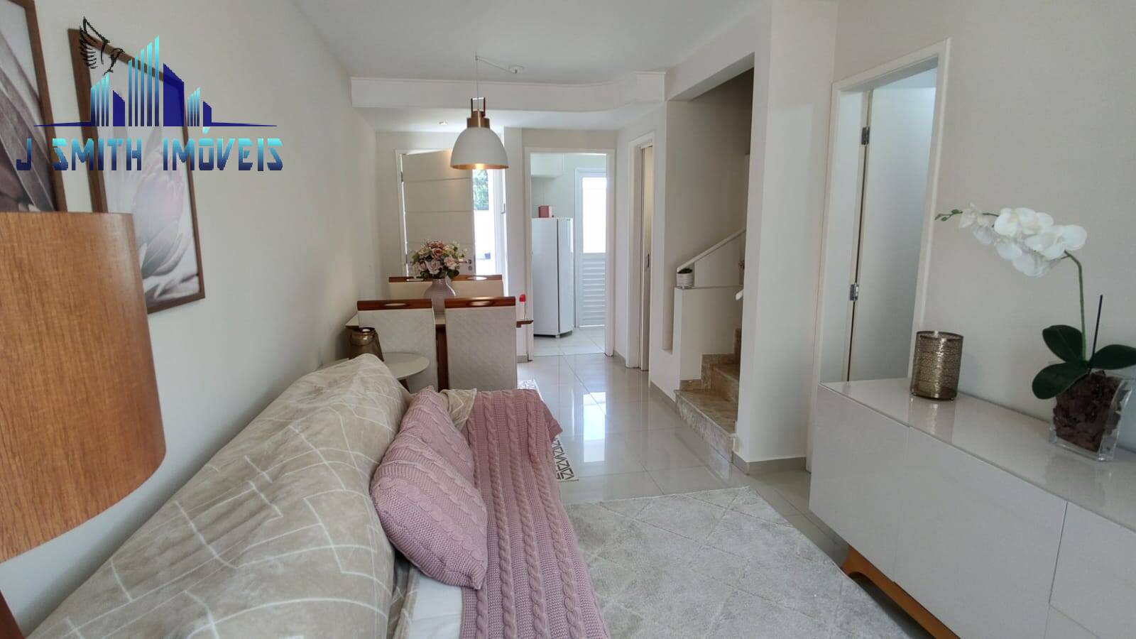 Casa à venda com 2 quartos, 67m² - Foto 1