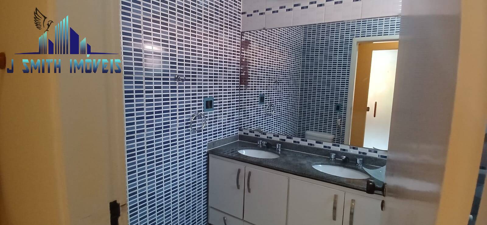 Casa para alugar com 3 quartos, 300m² - Foto 16