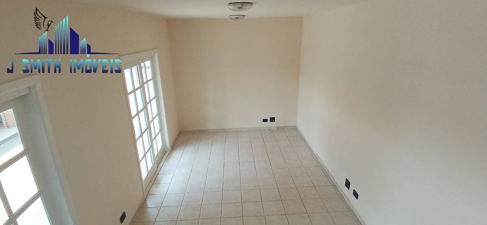 Casa para alugar com 3 quartos, 300m² - Foto 31