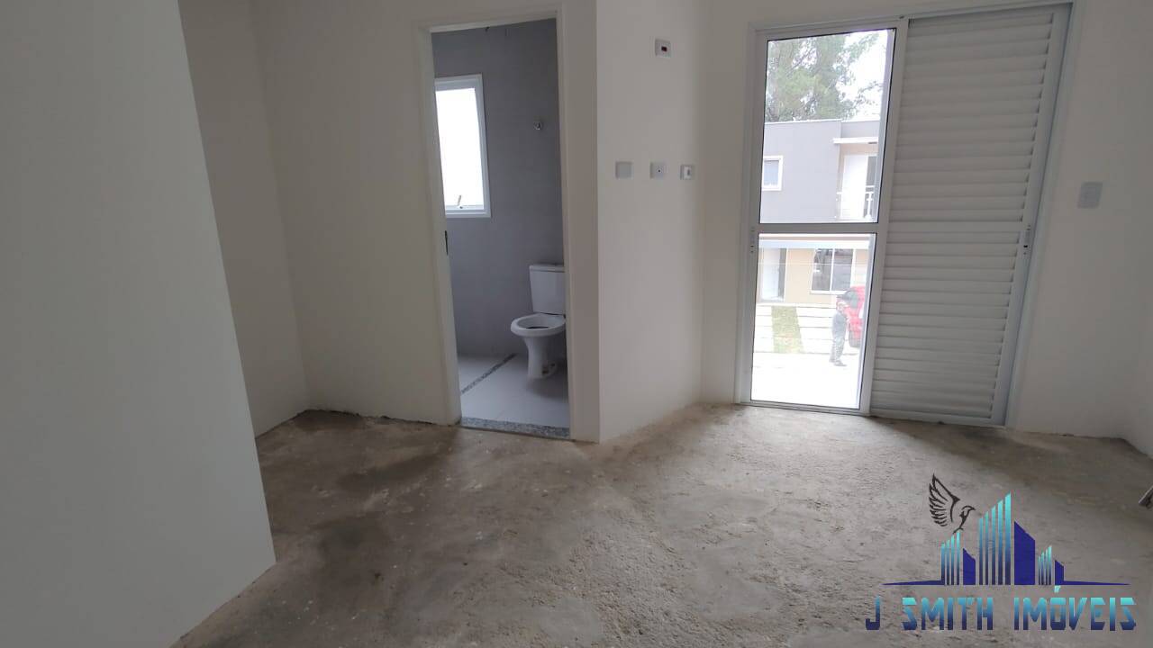 Casa à venda com 3 quartos, 100m² - Foto 5