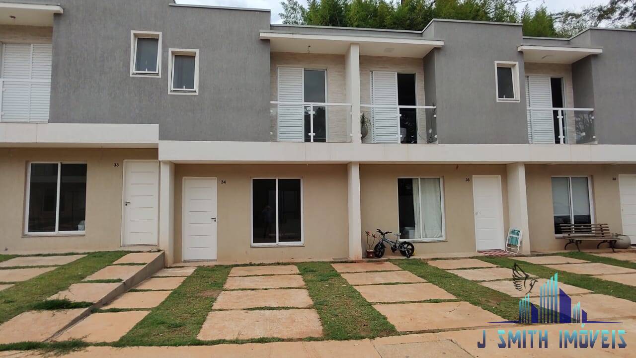 Casa à venda com 2 quartos, 75m² - Foto 1