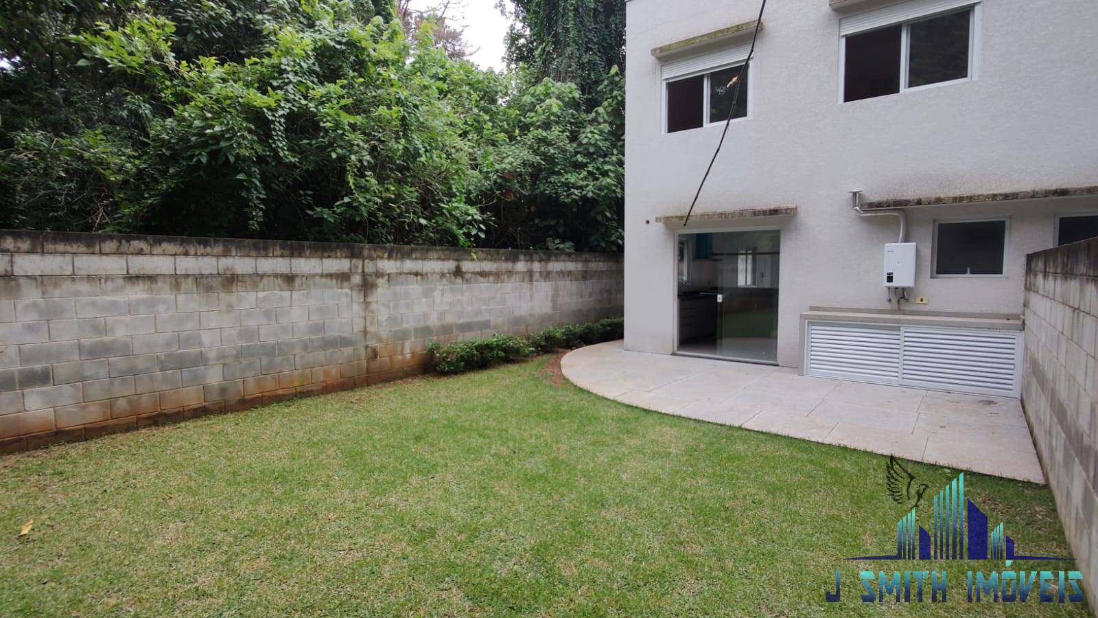 Casa para alugar com 3 quartos, 140m² - Foto 2