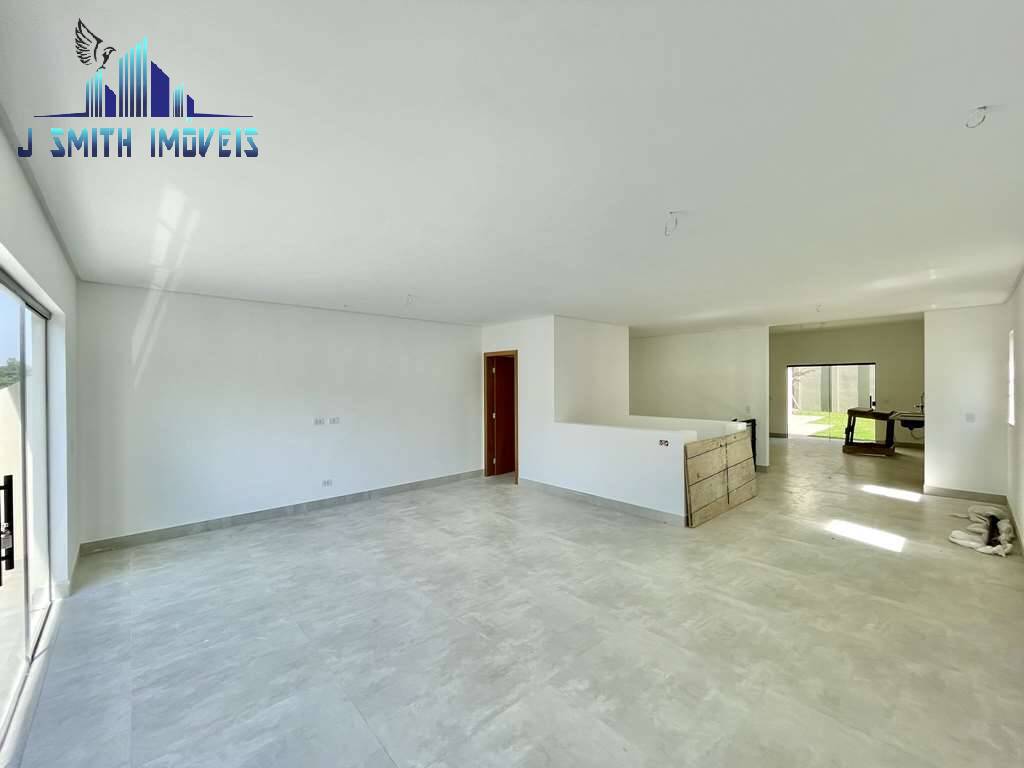 Casa à venda com 3 quartos, 230m² - Foto 3