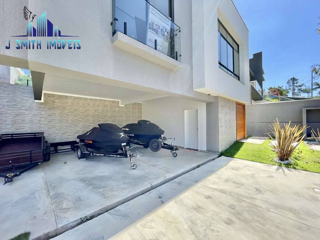 Casa à venda com 3 quartos, 230m² - Foto 2