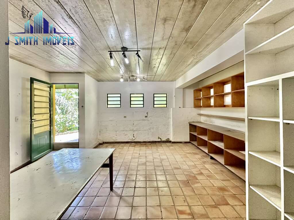 Casa à venda e aluguel com 3 quartos, 485m² - Foto 18