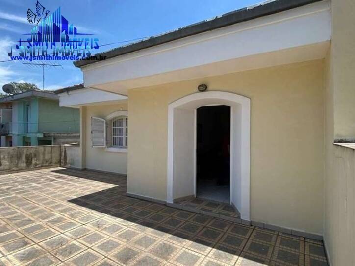 Casa à venda com 3 quartos, 200m² - Foto 17